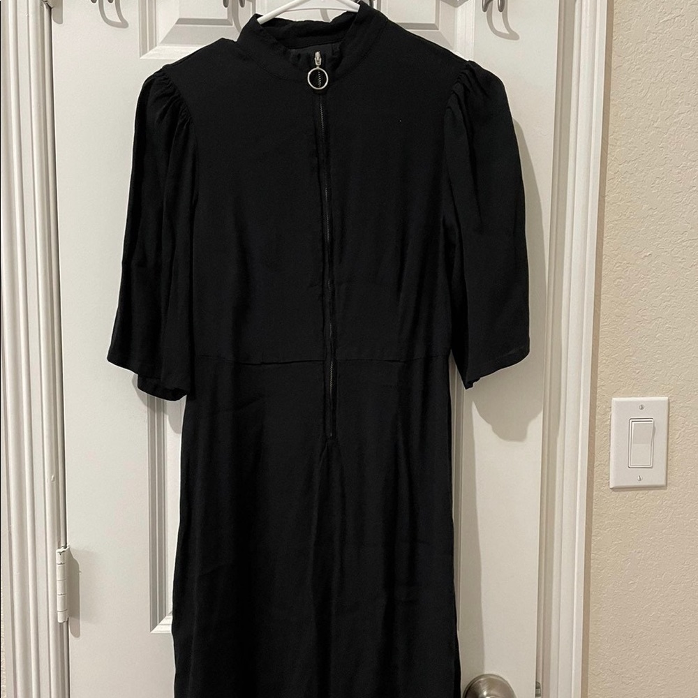 Who What Wear Black Zippered Dress